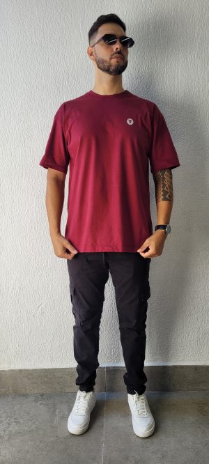 Camiseta oversize cor vinho