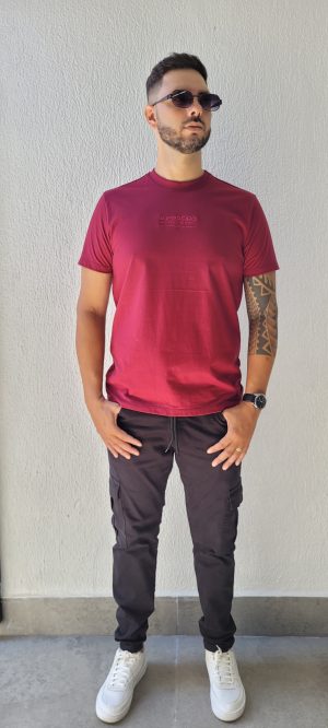 Camiseta tradicional bordada