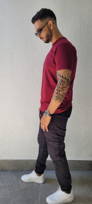 Camiseta tradicional bordada
